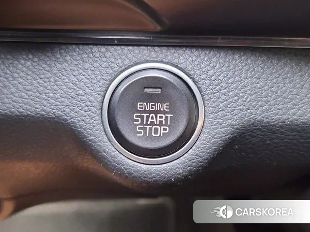 Kia Stonic id 3029470 из Кореи 7