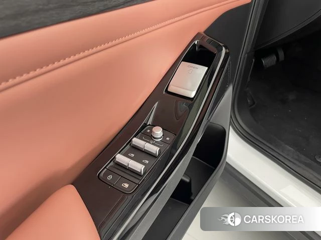 Geely Galaxy Galaxy L6 id 4240912 из Китая 7