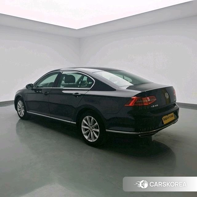 Volkswagen Magotan id 4235885 из Китая 7