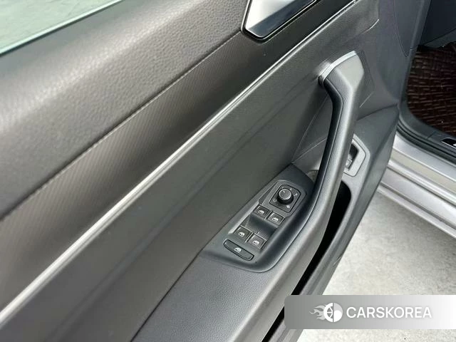 Volkswagen Magotan id 3993370 из Китая 7