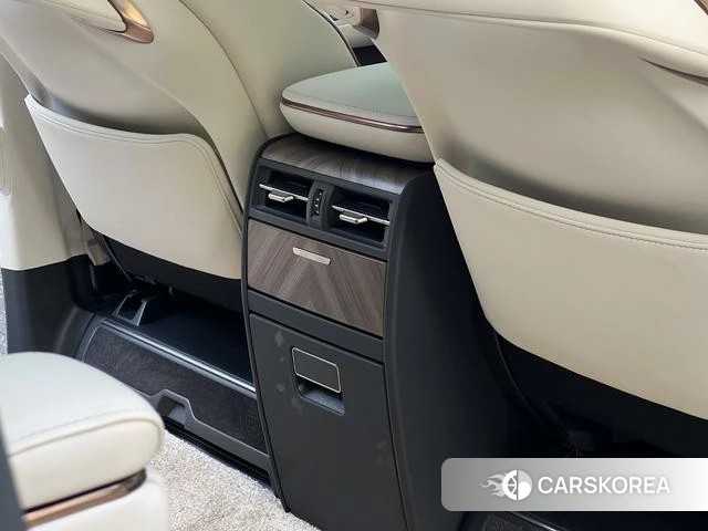 Lexus LM id 4299884 из Китая 7