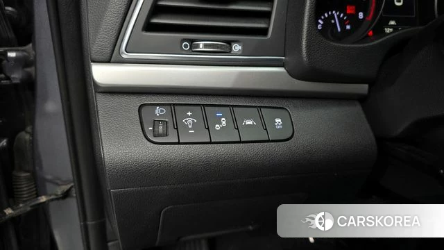 Hyundai Avante AD id 3814377 из Кореи 7