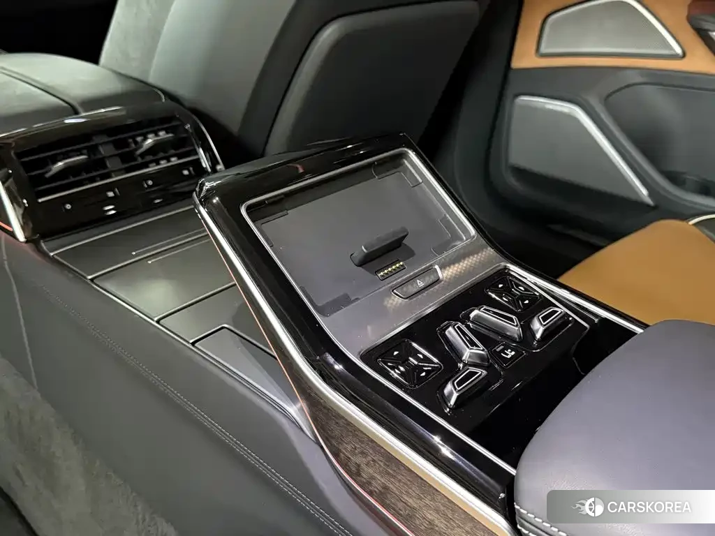 Audi A8 id 4601863 из Китая 7