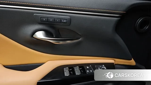 Lexus ES300h 7th generation id 3679720 из Кореи 7