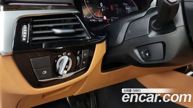 BMW 5 Series (G30) id 2935528 из Кореи 7