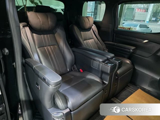 Lexus LM id 4272469 из Китая 7