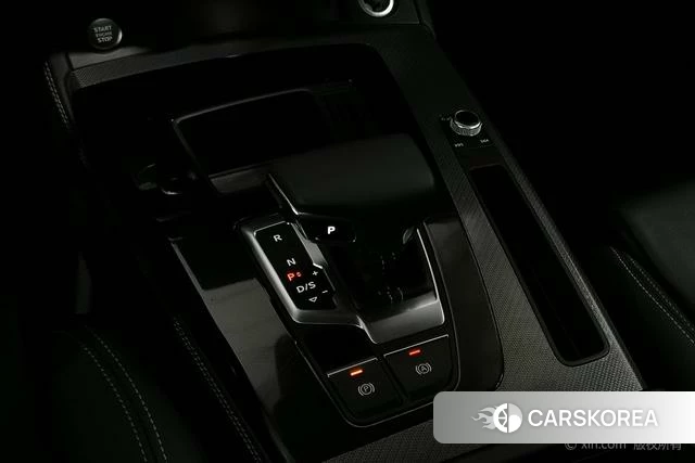 Audi Q5L id 4334883 из Китая 7