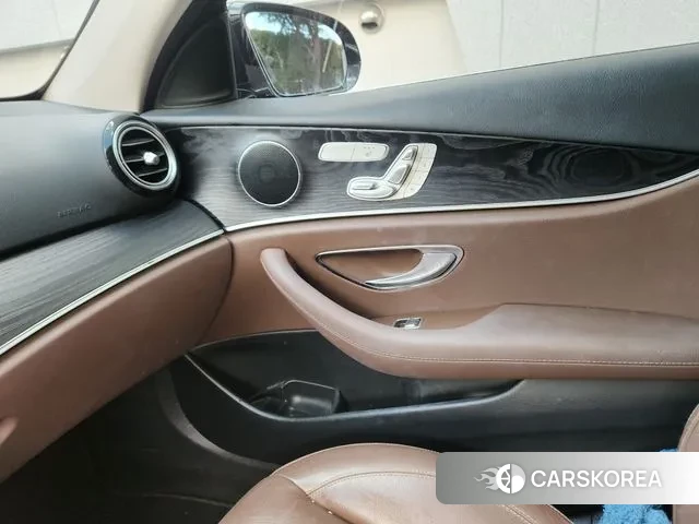 Mercedes-Benz E-Class W213 id 3789627 из Кореи 7