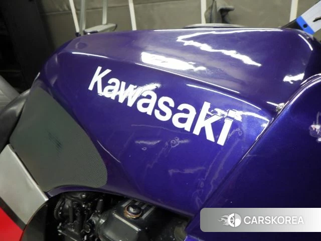 Проданный Kawasaki GPZ900R id 4006218 из Японии, фото 7