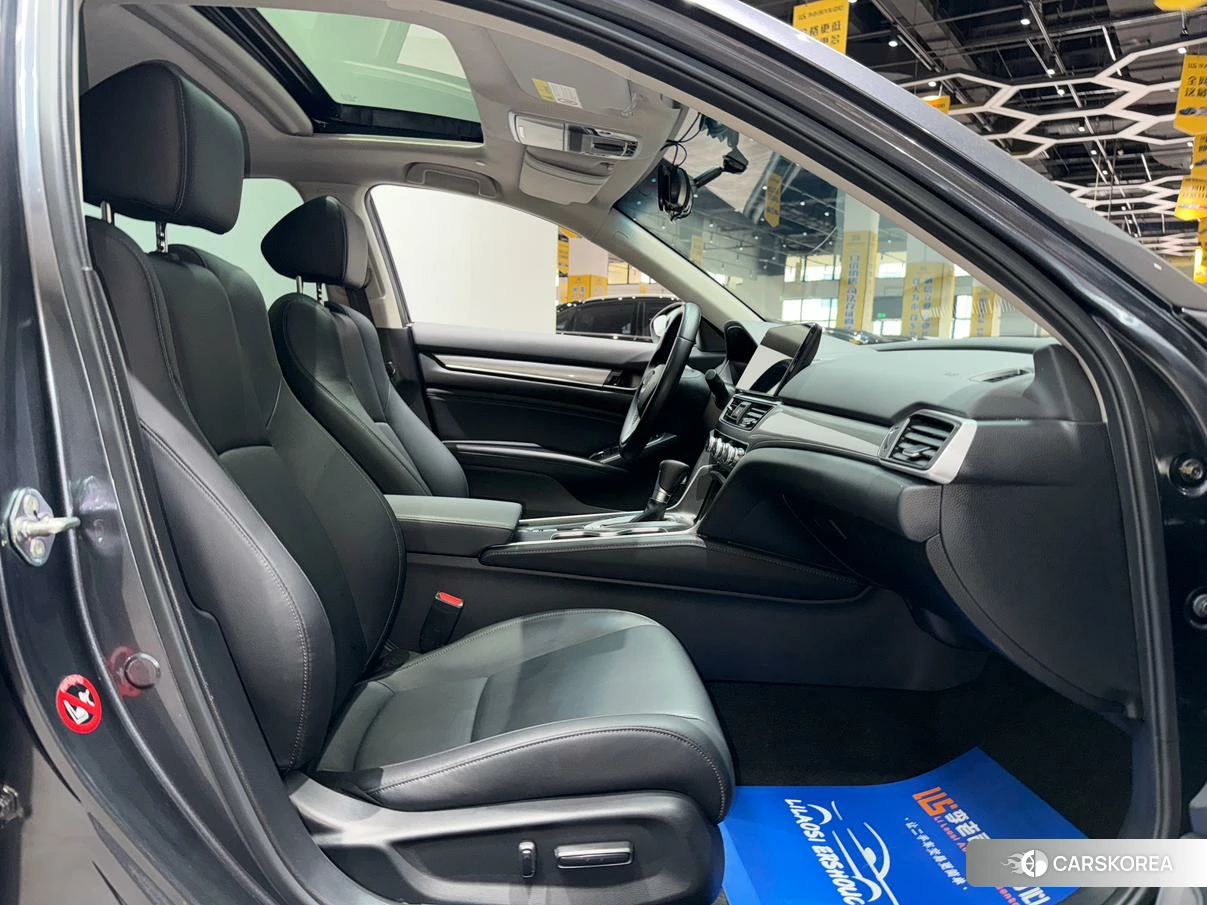 Honda Accord id 4420368 из Китая 7