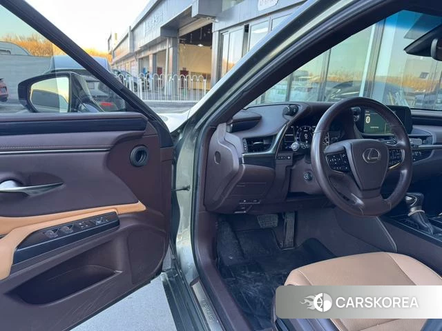 Lexus ES id 4272332 из Китая 7