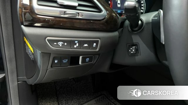 Genesis G90 id 3892900 из Кореи 7