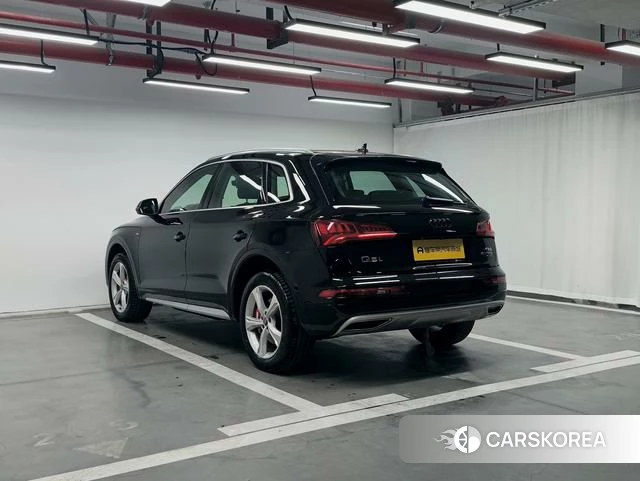 Audi Q5L id 4209417 из Китая 7