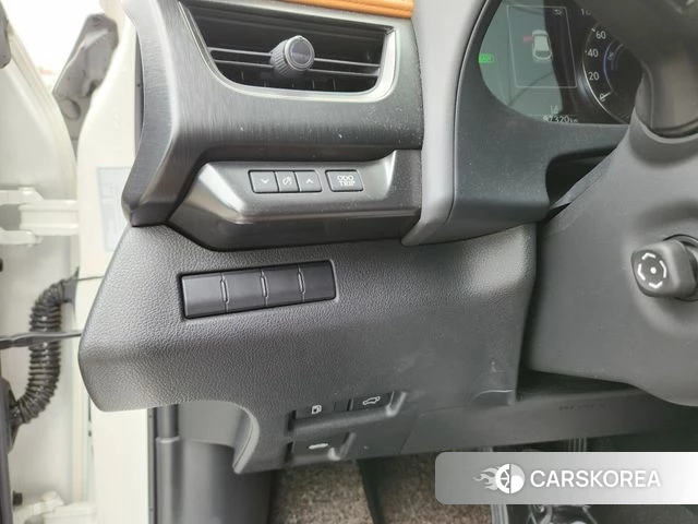 Lexus UX250h id 3924606 из Кореи 7