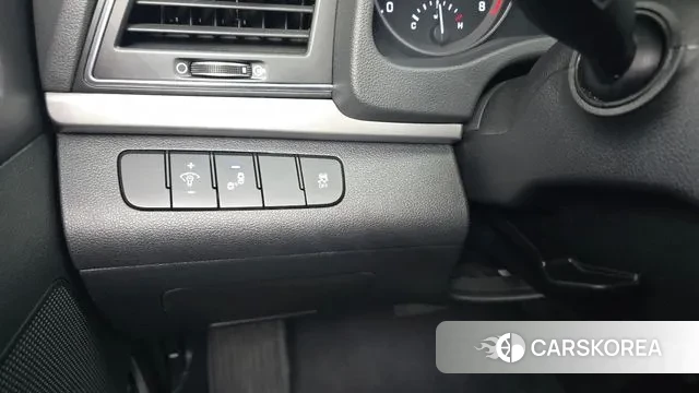 Hyundai Avante AD id 3766791 из Кореи 7