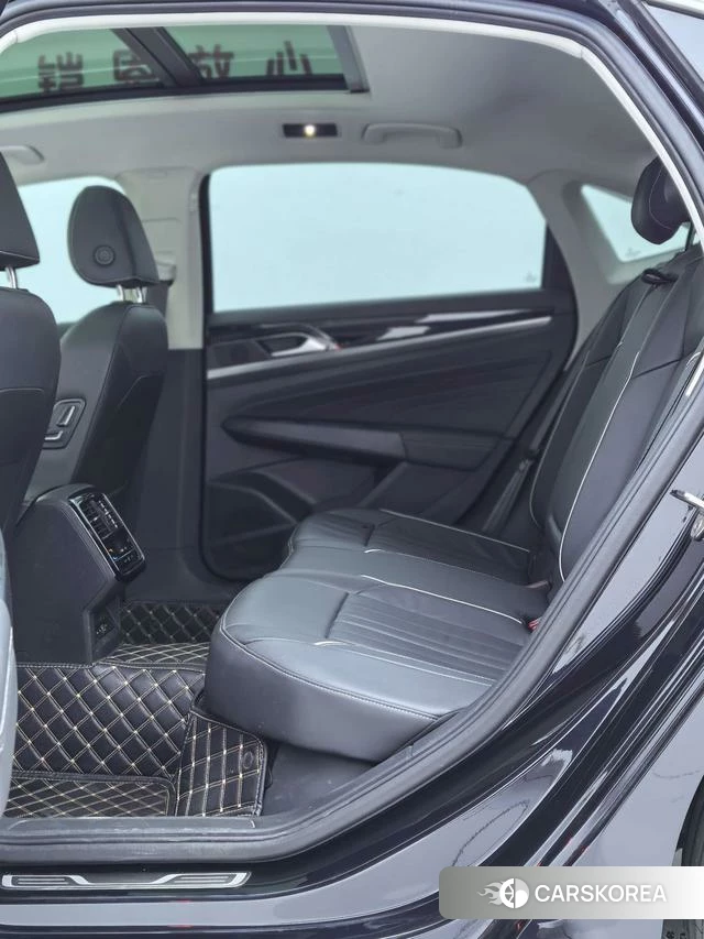Volkswagen Passat id 4258572 из Китая 7