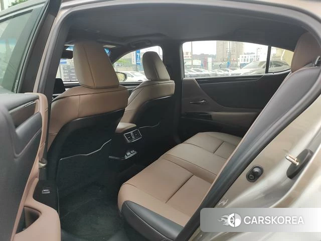 Lexus ES id 4321062 из Китая 7
