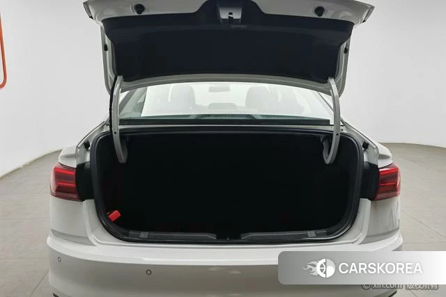 Volkswagen Bora id 4307161 из Китая 7