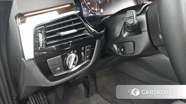 BMW 5 Series (G30) id 4670686 из Кореи 7