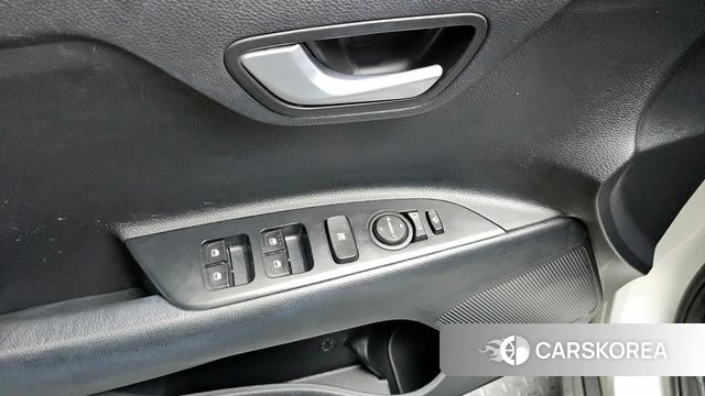 Kia Stonic id 3820225 из Кореи 7