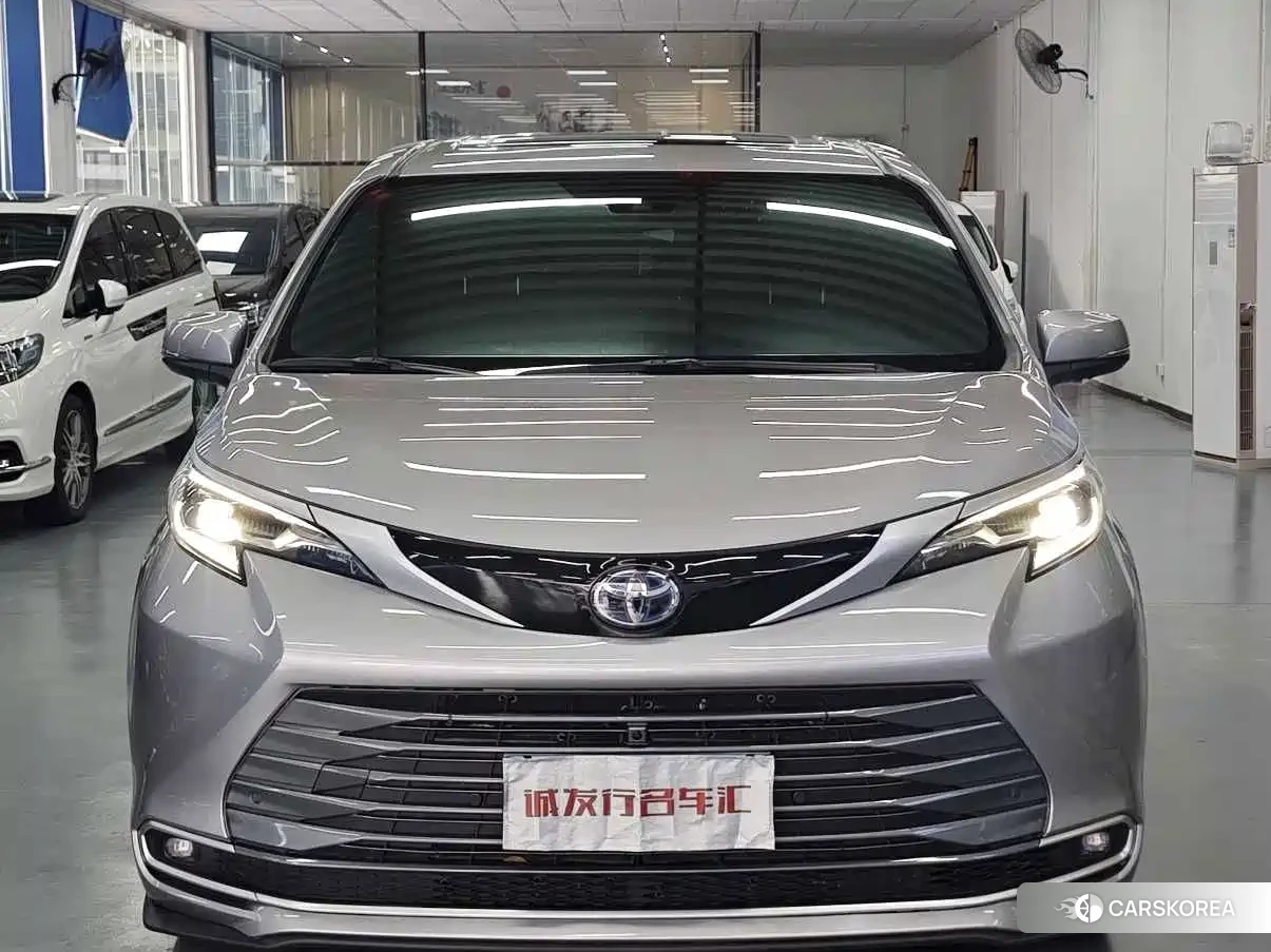 Toyota Sienna id 4617095 из Китая 7