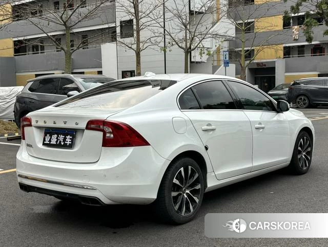 Volvo S60 id 3888983 из Китая 7