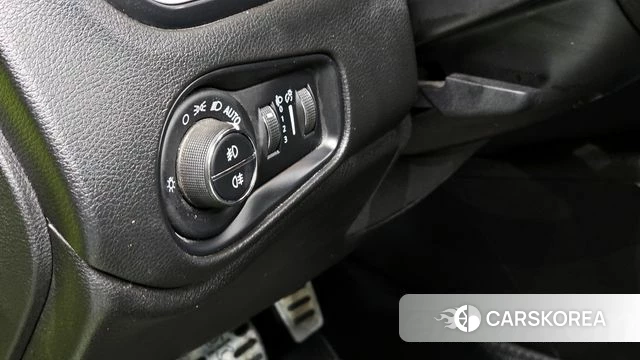 Jeep Renegade id 3861595 из Кореи 7