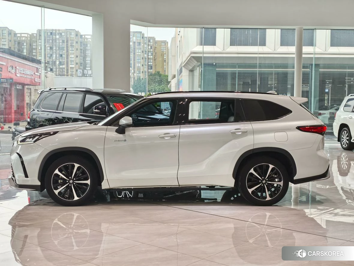 Toyota Crown Lufang id 4487143 из Китая 7