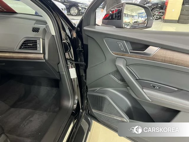 Audi Q5L id 4253770 из Китая 7