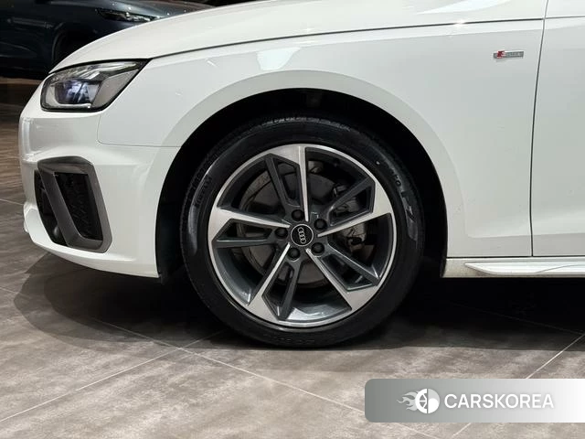 Audi A4L id 4301814 из Китая 7