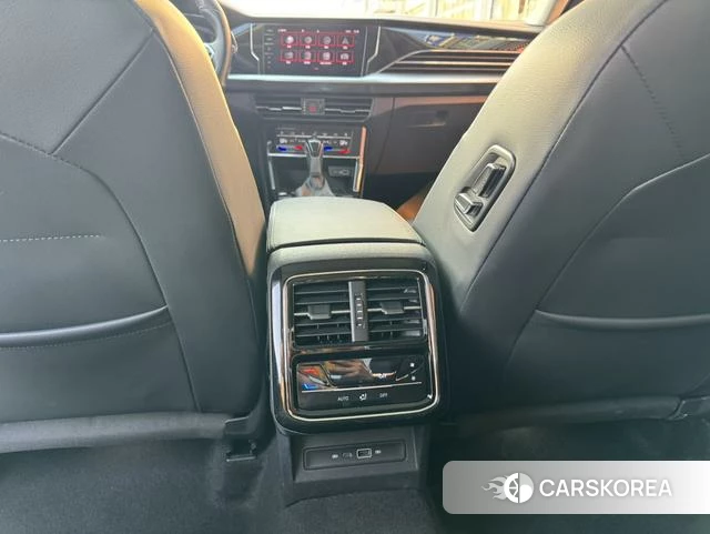 Volkswagen Passat id 4297284 из Китая 7