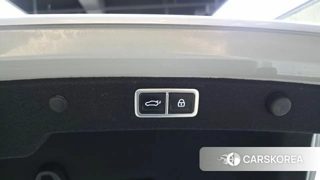 Hyundai Grandeur Hybrid (GN7) id 4292657 из Кореи 7