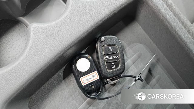 Hyundai The New Grand Starex id 4586721 из Кореи 7