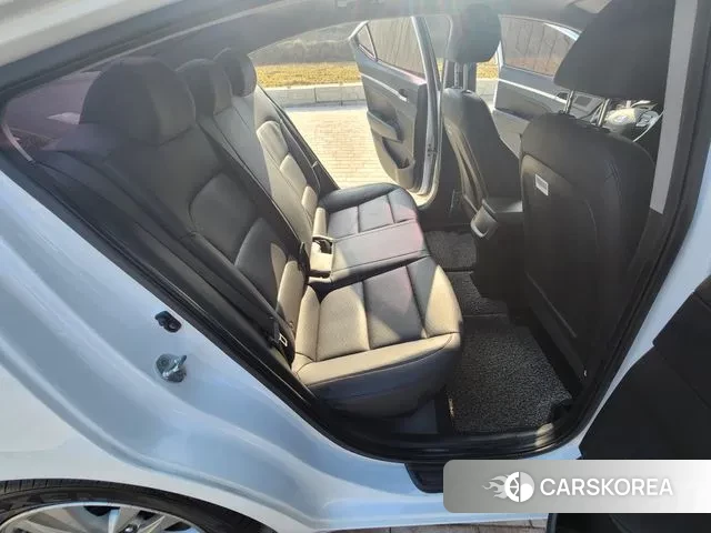 Hyundai The New Avante AD id 3362421 из Кореи 7