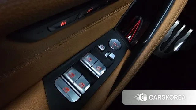 BMW 5 Series (G30) id 3395076 из Кореи 7