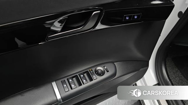 Hyundai Grandeur (GN7) id 3914389 из Кореи 7