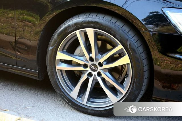 Audi A6L id 4290126 из Китая 7