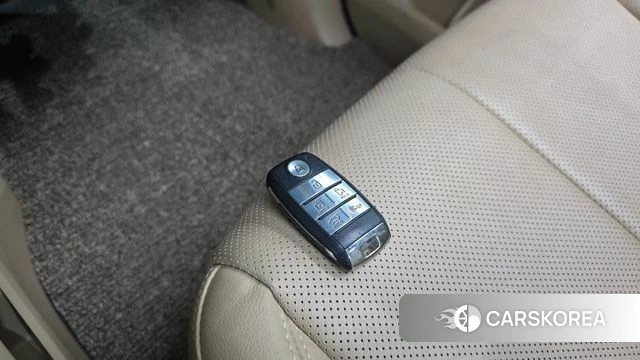 Kia The New Carnival id 4435586 из Кореи 7
