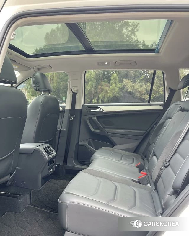 Volkswagen Tiguan L PHEV id 4353773 из Китая 7