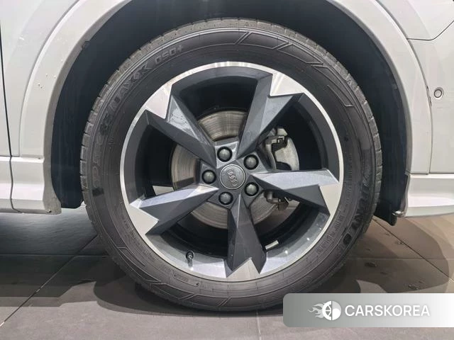 Audi Q3 id 4212690 из Китая 7