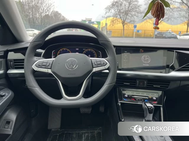 Volkswagen Passat id 4258705 из Китая 7