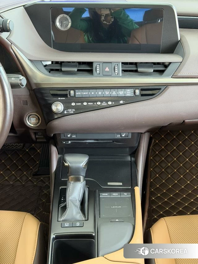 Lexus ES id 4274418 из Китая 7