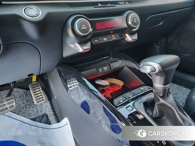 Kia Stonic id 3703793 из Кореи 7