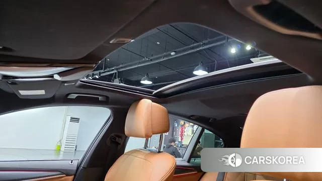 BMW 5 Series (G30) id 3670481 из Кореи 7