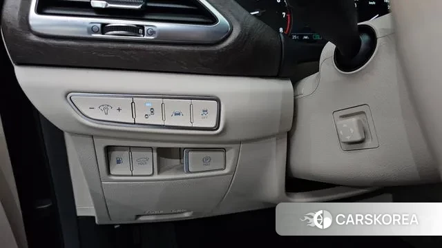 Genesis G90 id 3193196 из Кореи 7