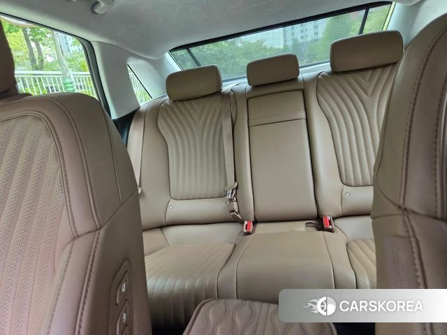 Hyundai Grandeur (GN7) id 4230120 из Кореи 7
