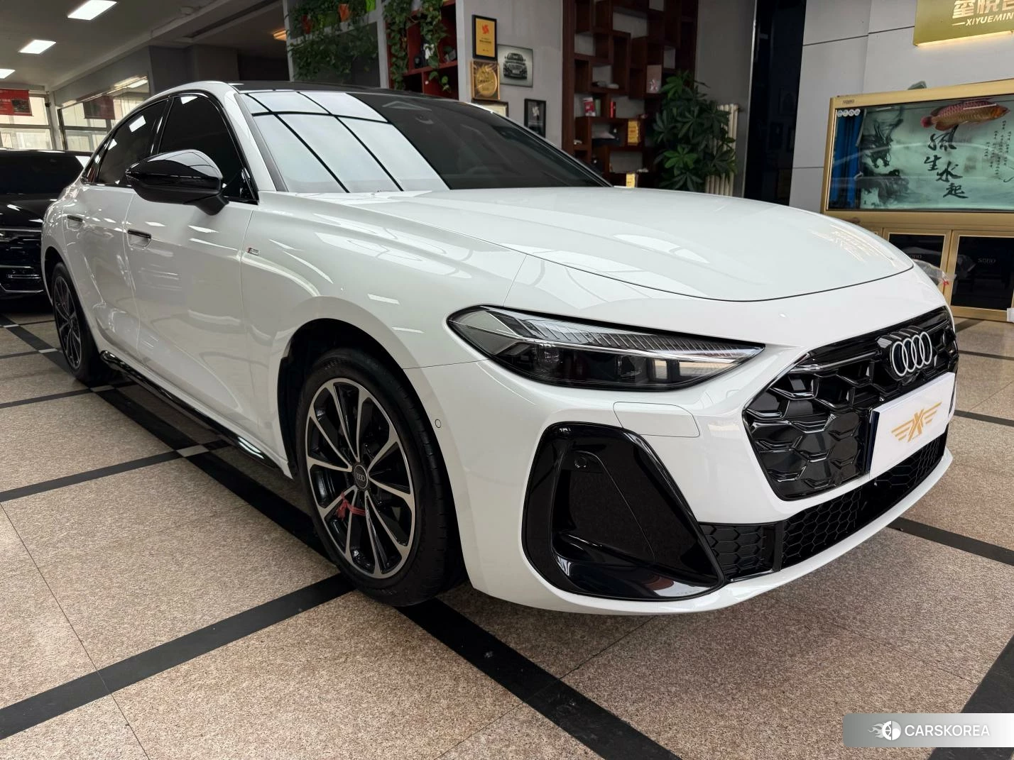 Audi A5L id 4485457 из Китая 7