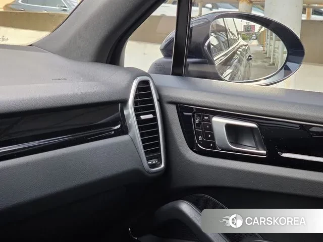 Porsche Cayenne (PO536) id 3349906 из Кореи 7