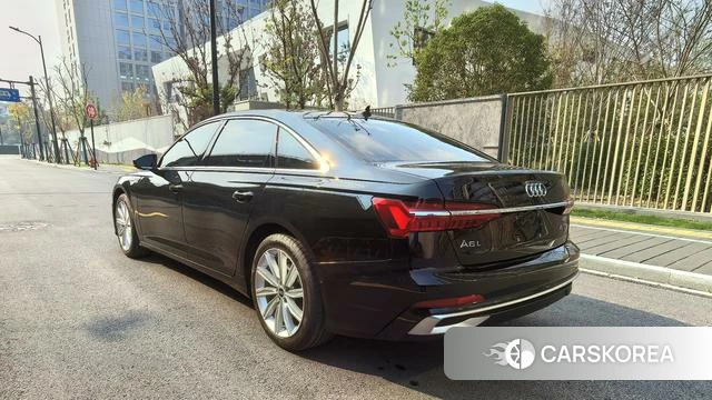 Audi A6L id 4277916 из Китая 7