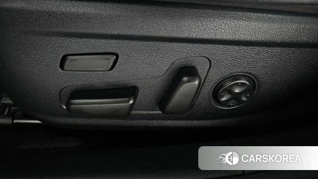 Hyundai Grandeur IG Hybrid id 4557732 из Кореи 7